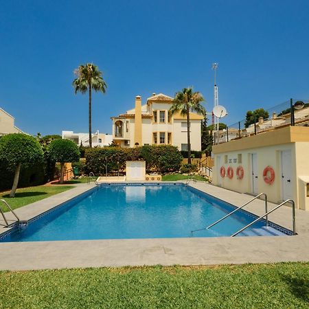 Beautiful Townhouse Walking Distance To The Beach In Costabella, Marbella Bagian luar foto