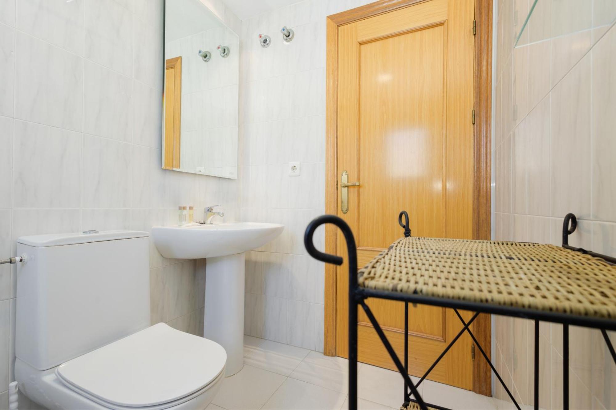 Beautiful Townhouse Walking Distance To The Beach In Costabella, Marbella Bagian luar foto
