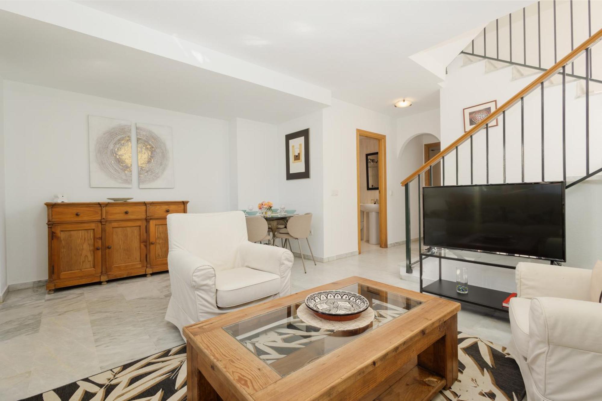 Beautiful Townhouse Walking Distance To The Beach In Costabella, Marbella Bagian luar foto