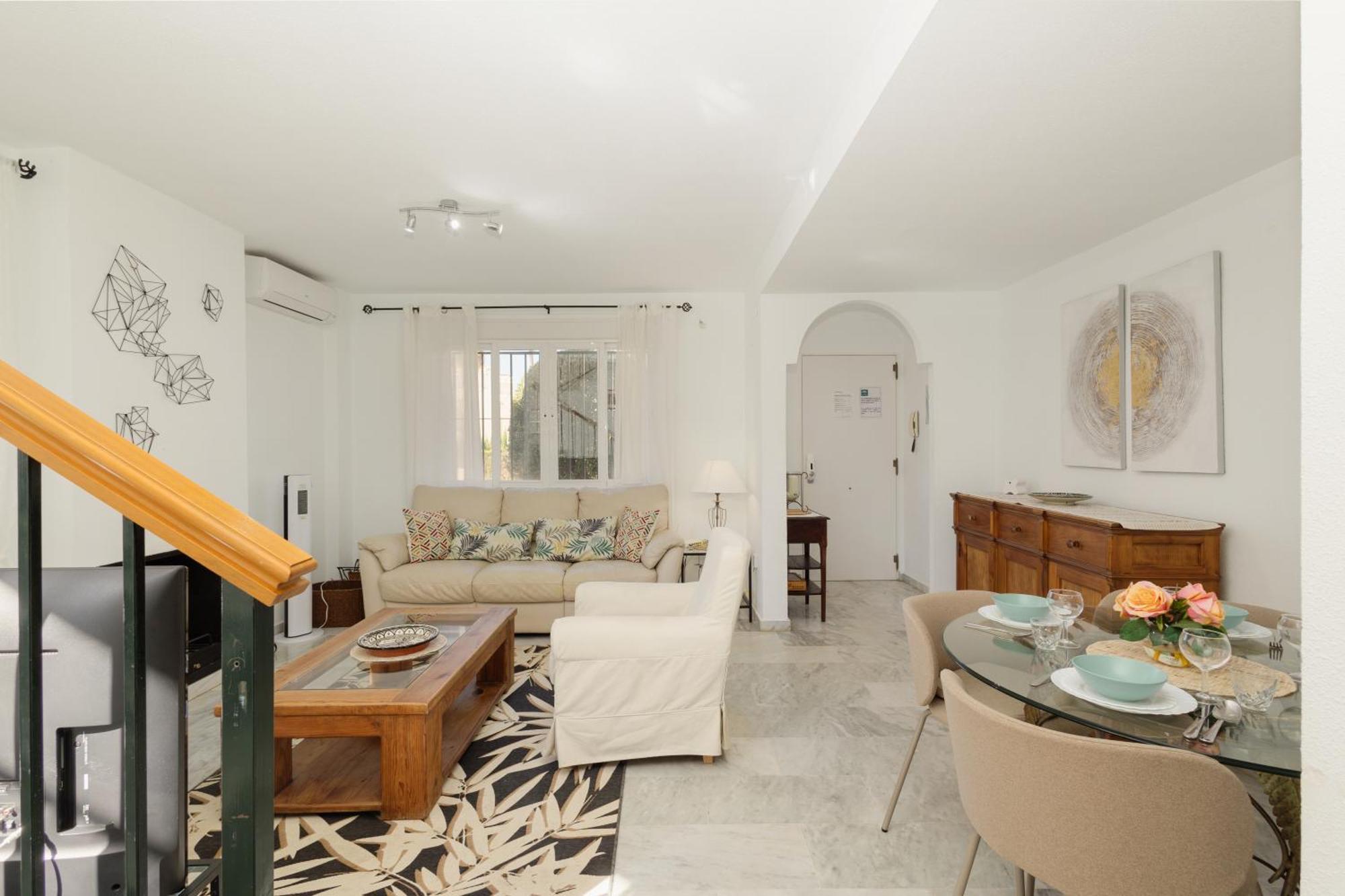 Beautiful Townhouse Walking Distance To The Beach In Costabella, Marbella Bagian luar foto