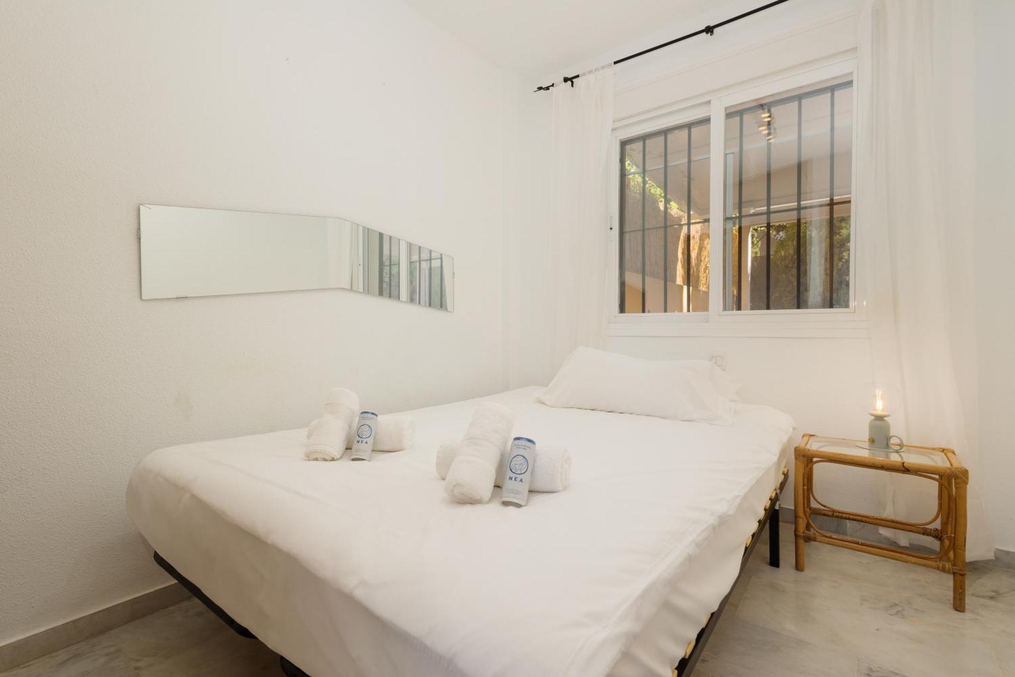 Beautiful Townhouse Walking Distance To The Beach In Costabella, Marbella Bagian luar foto
