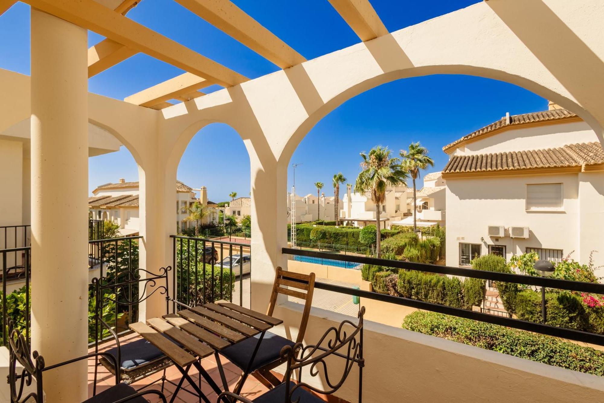 Beautiful Townhouse Walking Distance To The Beach In Costabella, Marbella Bagian luar foto