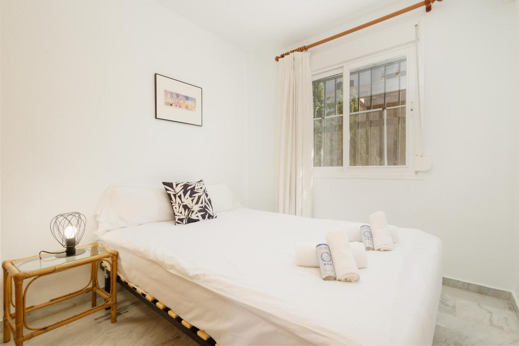 Beautiful Townhouse Walking Distance To The Beach In Costabella, Marbella Bagian luar foto