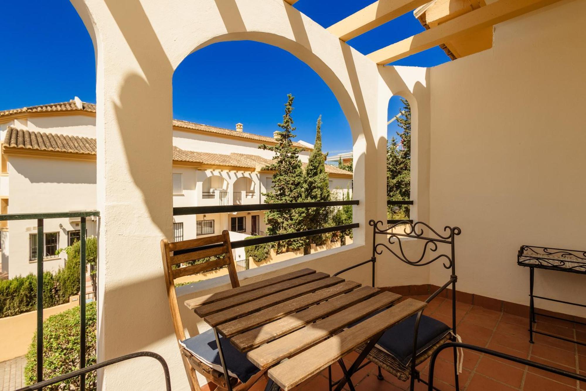Beautiful Townhouse Walking Distance To The Beach In Costabella, Marbella Bagian luar foto