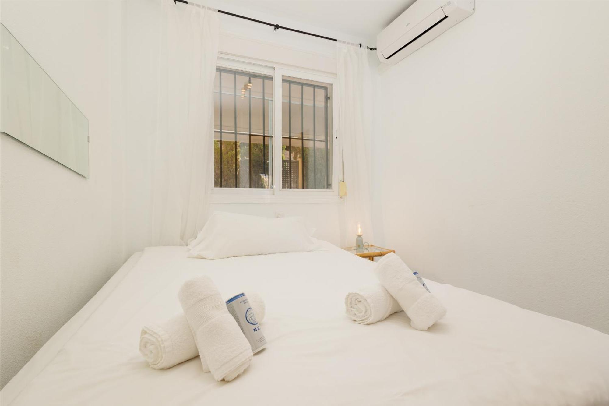 Beautiful Townhouse Walking Distance To The Beach In Costabella, Marbella Bagian luar foto